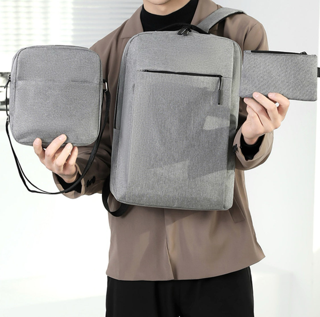 Trio Mochila + Crossbody+ Lapicera con Cable USB Variada