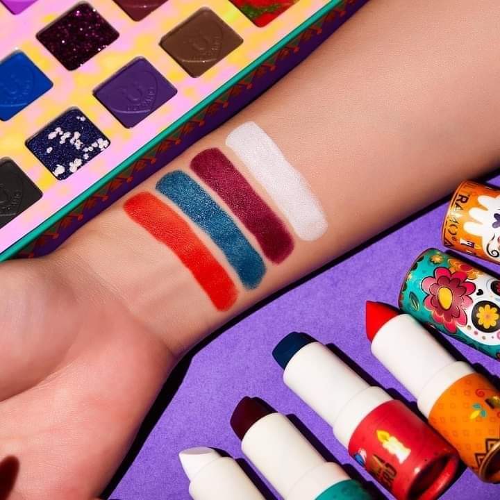 Box de sombras de maquillaje+pintura en barra "Nunca Muero" ULTRAMO 💜