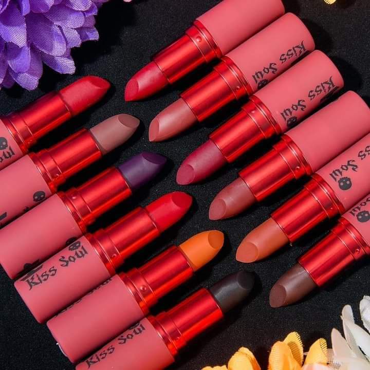 Caja con 12 Labial en barra "Besar almas" variado ULTRAMO