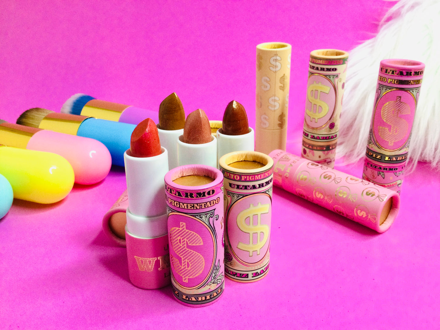 Set de labiales 4 pzs Money Variado Ultramo 💜