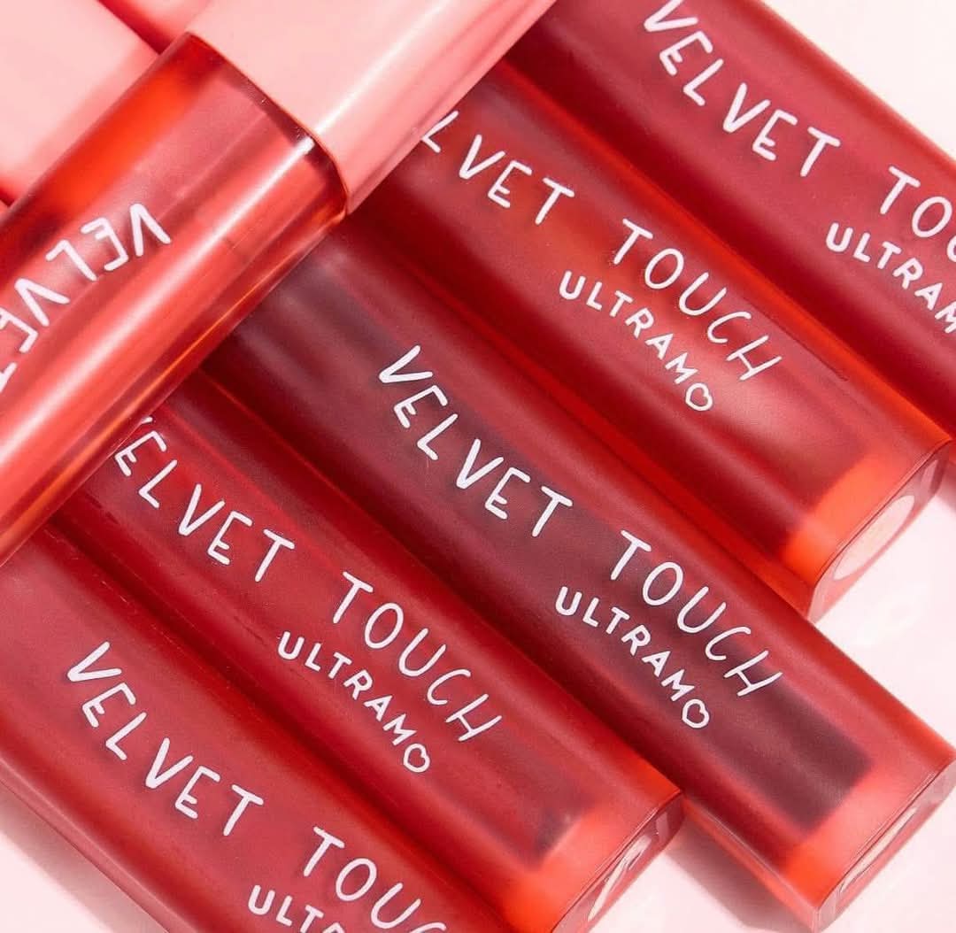 Caja de labial liquido velvet touch ULTRAMO (12 piezas)