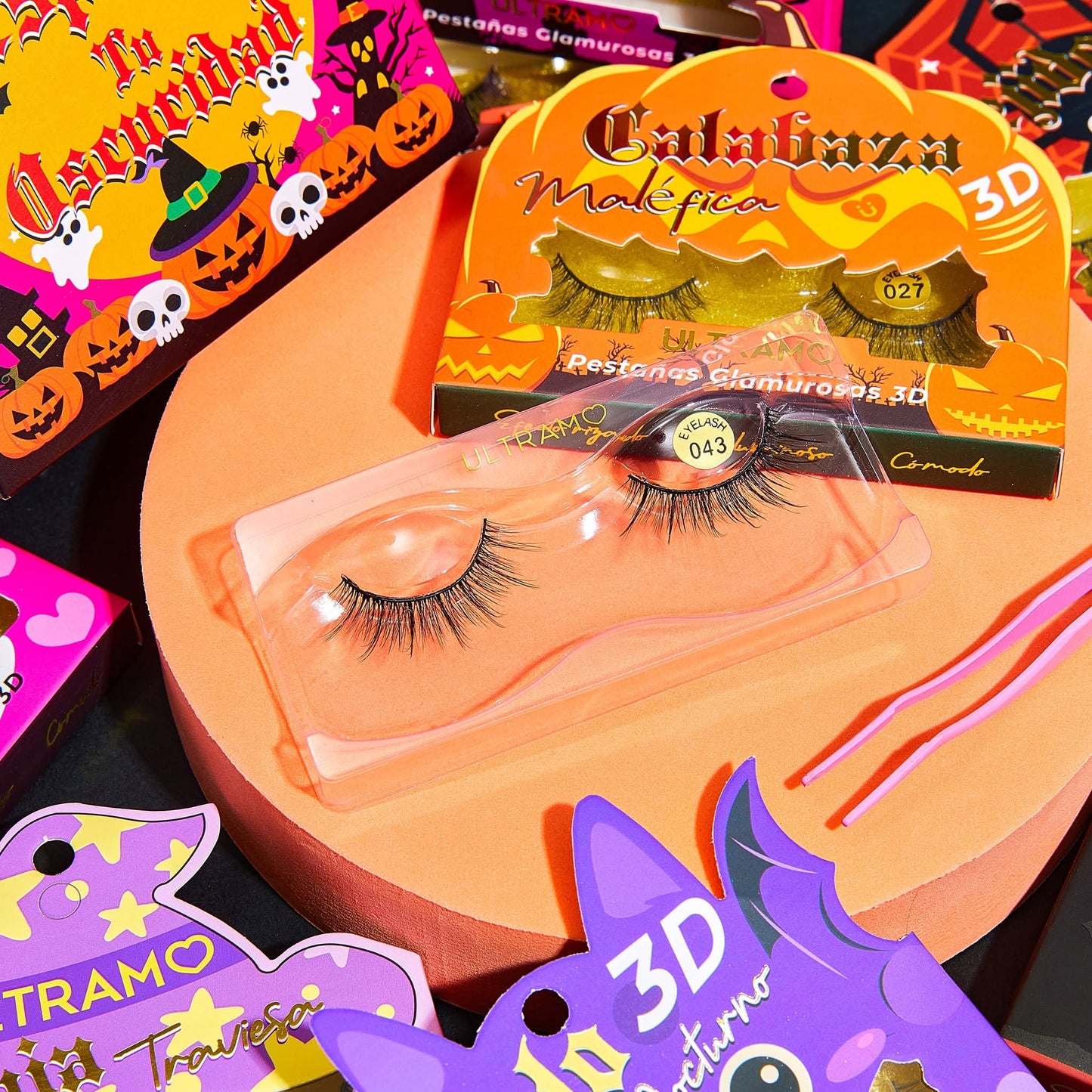 Caja con 10 pares de Pestañas postizas despierta la oscuridad ULTRAMO