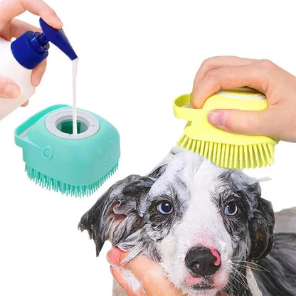 Cepillo de ducha de silicon con dispensador de shampoo para mascotas variado