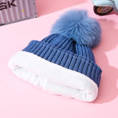 Gorro afelpado infantil con pompón variado