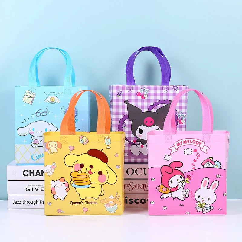 Bolsa Regalo Mediana Plastificada Sanrio Variada