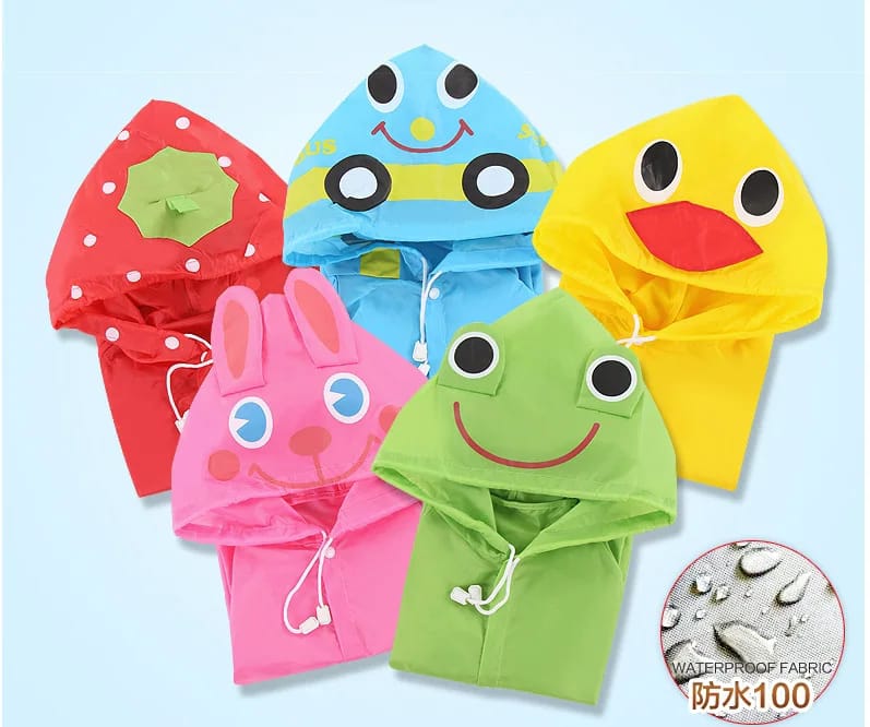 Impermeable infantil figuras kawaii variado