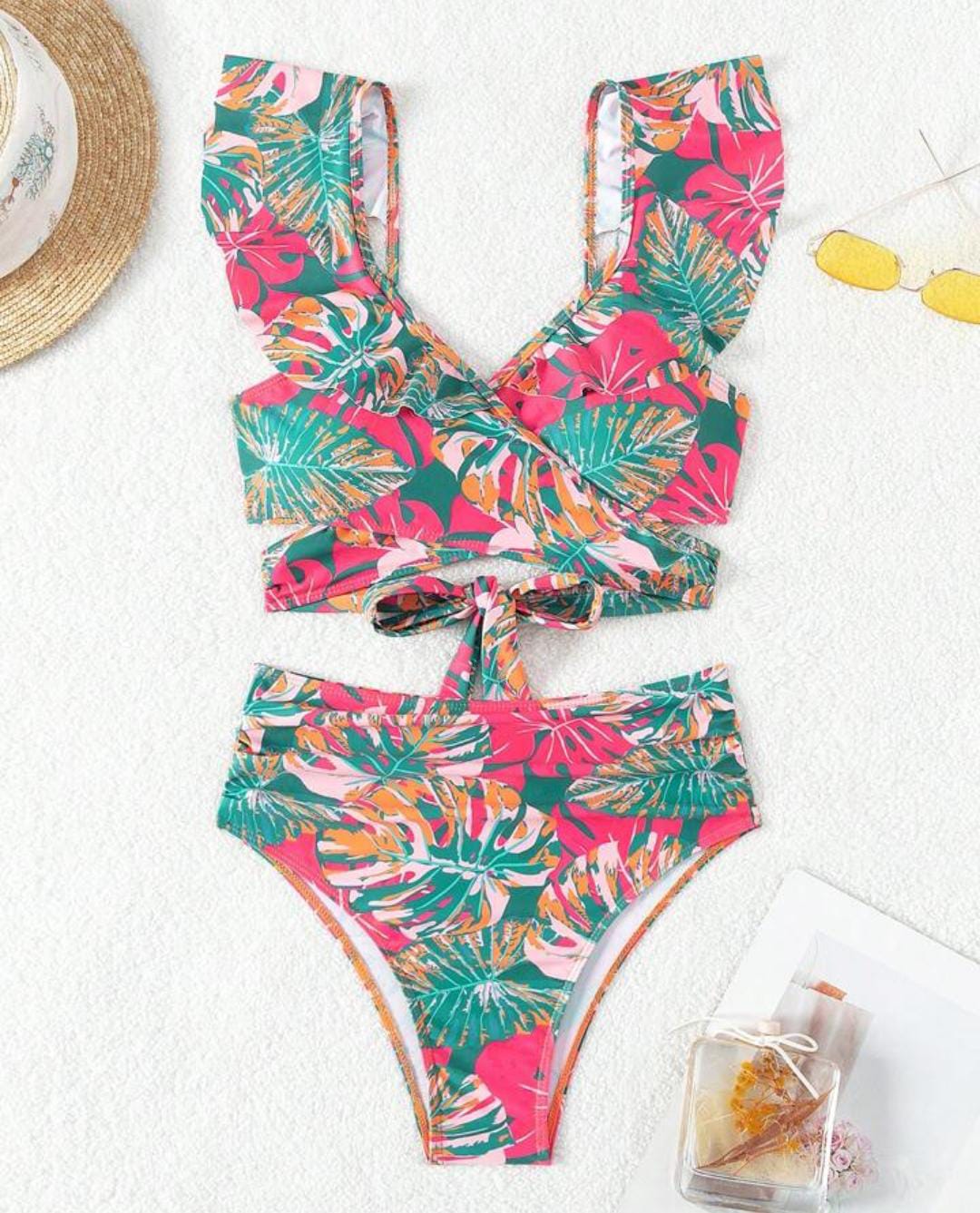 Traje de Baño 2 piezas escote V  con diseño tropical talla M