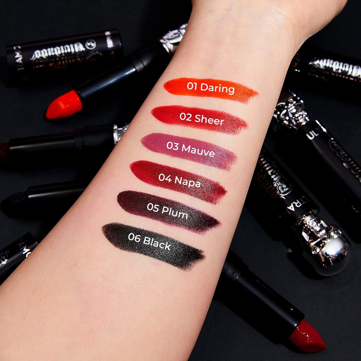 Caja con 24 labiales en barra calavera ULTRAMO