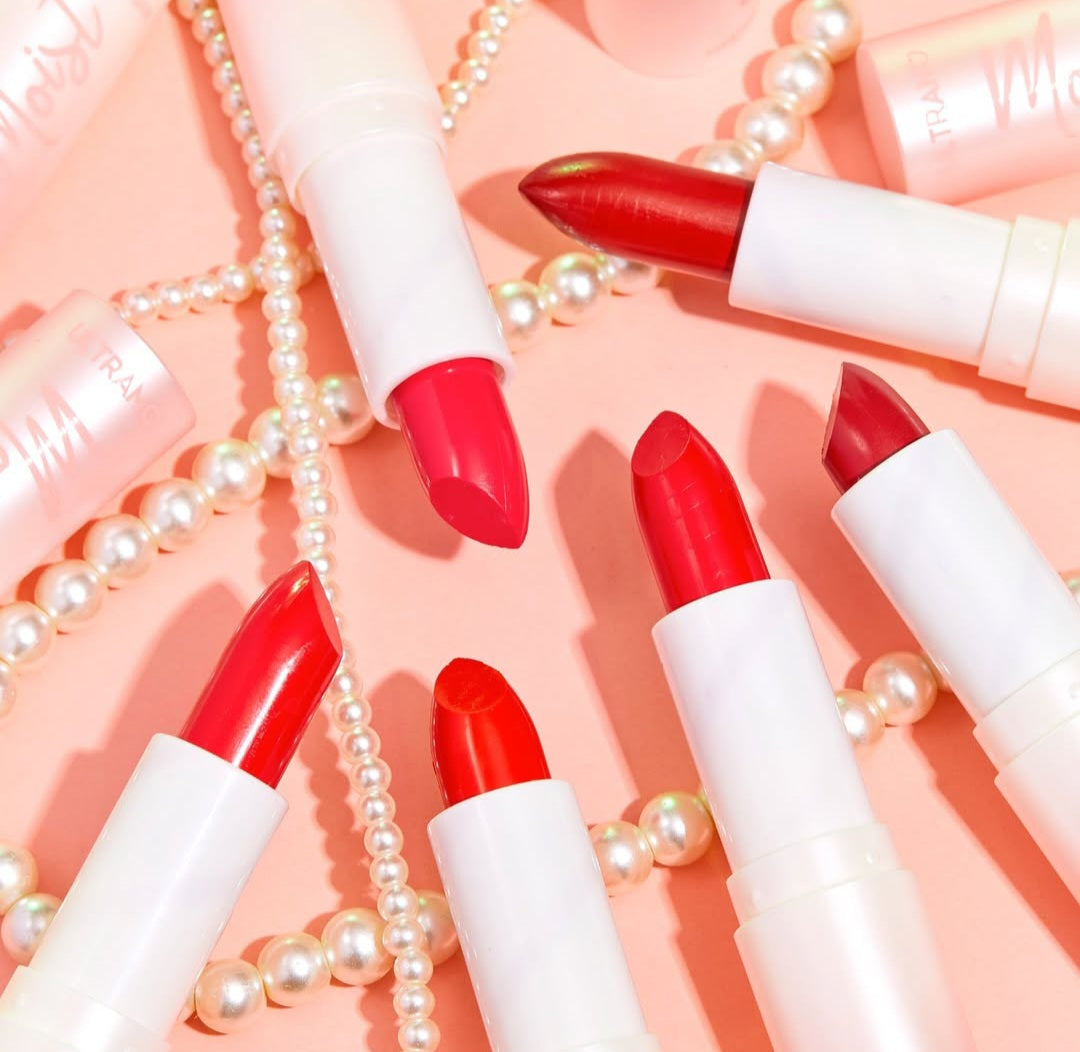 Caja de 12 labiales en barra Moist ULTRAMO